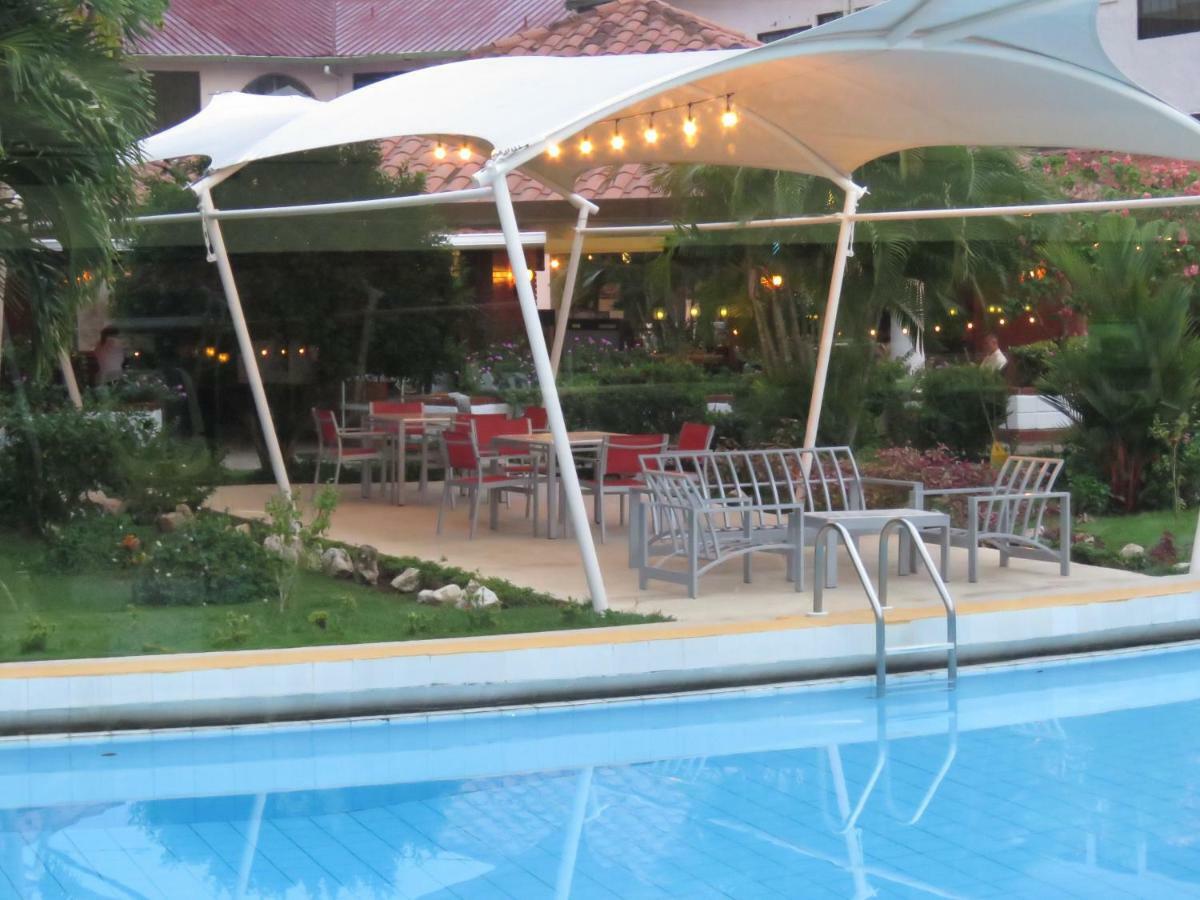 Gran Hotel Nacional Давид Екстериор снимка